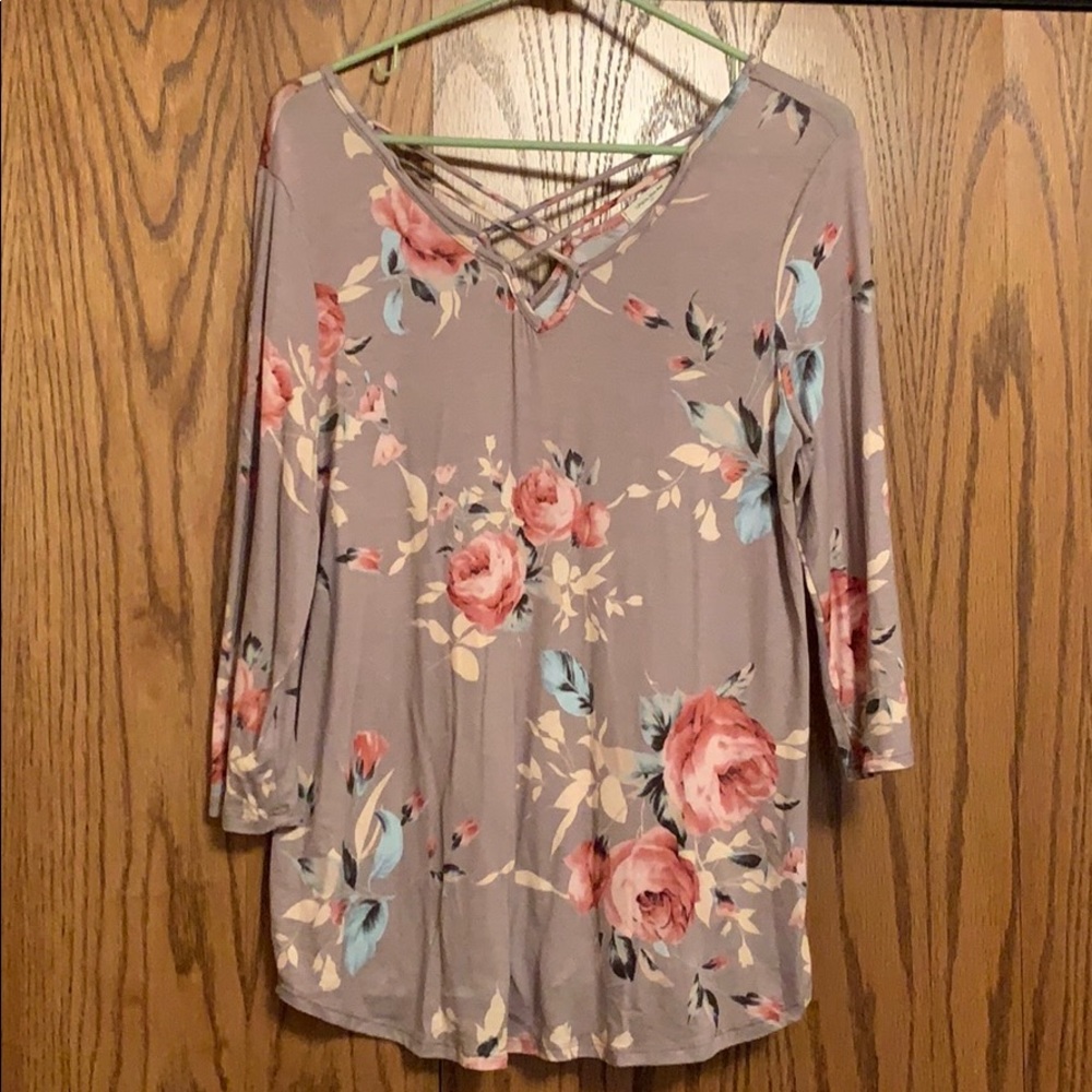 3/4 sleeve floral top